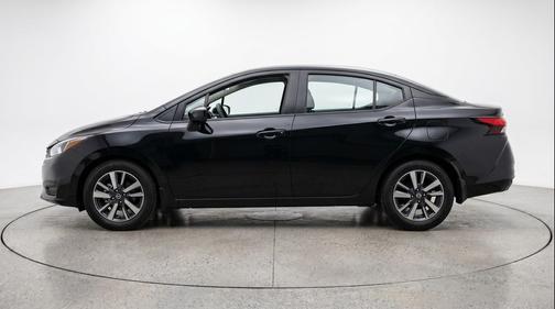 Super Black 2025 Nissan Versa 1.6 SV
