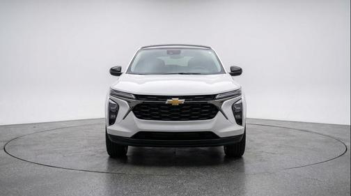 Summit White 2025 Chevrolet Trax LT