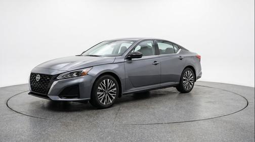 Gun Metallic 2025 Nissan Altima SV FWD
