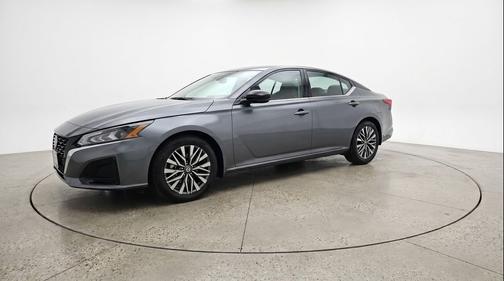 Gun Metallic 2025 Nissan Altima SV FWD