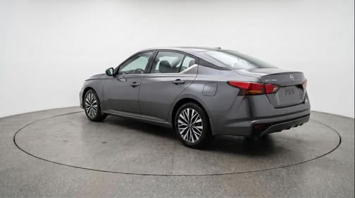 Gun Metallic 2025 Nissan Altima SV FWD