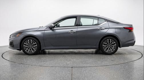Gun Metallic 2025 Nissan Altima SV FWD
