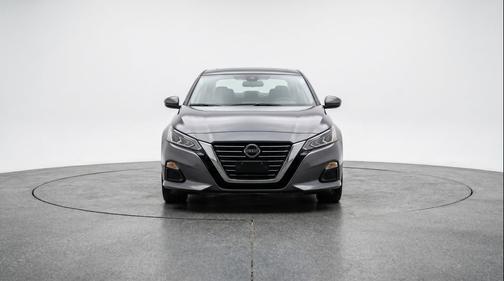 Gun Metallic 2025 Nissan Altima SV FWD