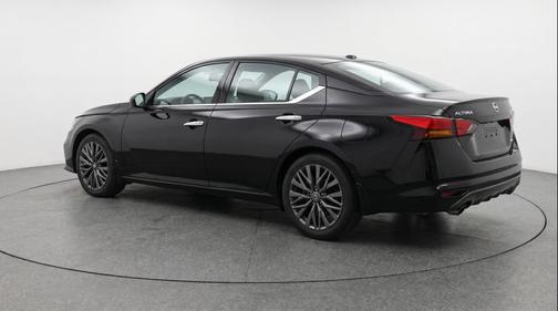 Super Black 2025 Nissan Altima SV FWD