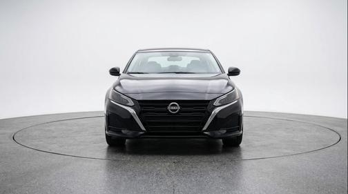 Super Black 2025 Nissan Altima SV FWD