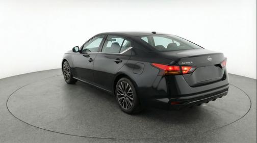 Super Black 2025 Nissan Altima SV FWD