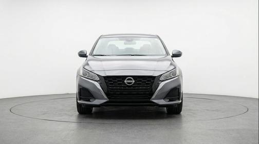 Gun Metallic 2025 Nissan Altima SV FWD