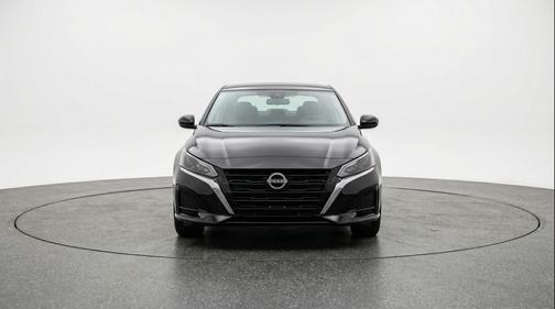 Super Black 2025 Nissan Altima SV