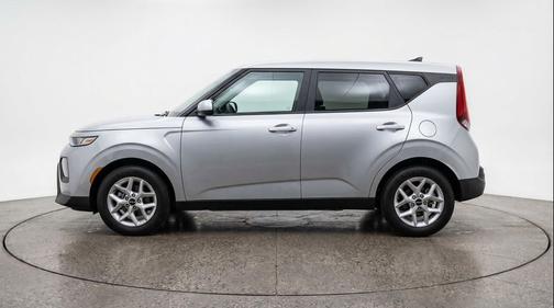 Steel Gray 2025 Kia Soul LX