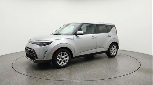 Steel Gray 2025 Kia Soul LX