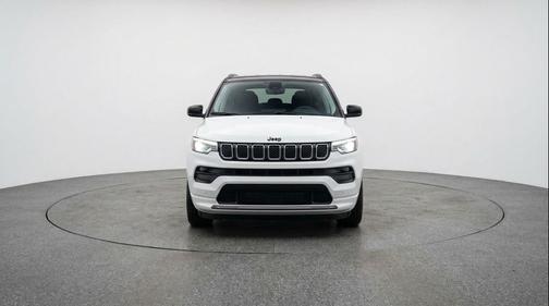 Bright White Clearcoat 2025 Jeep Compass Limited