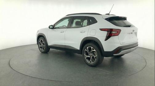 Summit White 2025 Chevrolet Trax LT