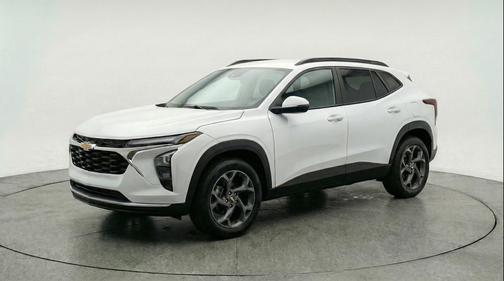 Summit White 2025 Chevrolet Trax LT