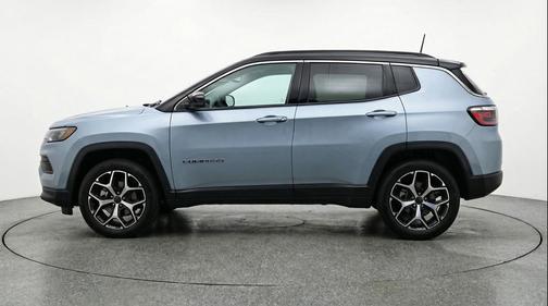 Silver Zynith Metallic Clearcoat 2025 Jeep Compass Limited