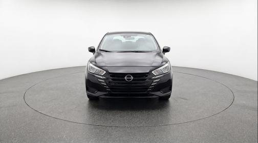 Super Black 2025 Nissan Versa 1.6 SV
