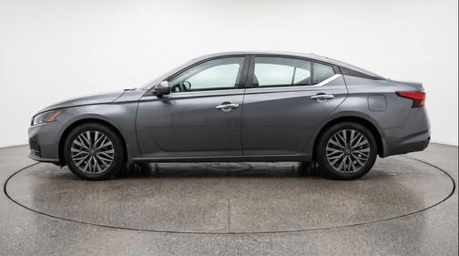 Gun Metallic 2025 Nissan Altima SV FWD