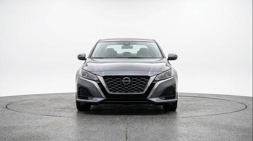 Gun Metallic 2025 Nissan Altima SV FWD