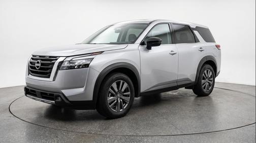 Brilliant Silver Metallic 2025 Nissan Pathfinder SV FWD