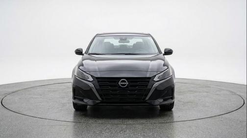Super Black 2025 Nissan Altima SV FWD