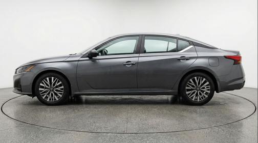 Gun Metallic 2025 Nissan Altima SV FWD