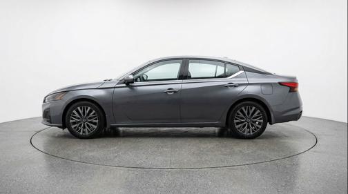 Gun Metallic 2025 Nissan Altima SV