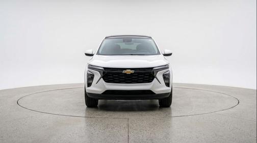 Summit White 2025 Chevrolet Trax LT