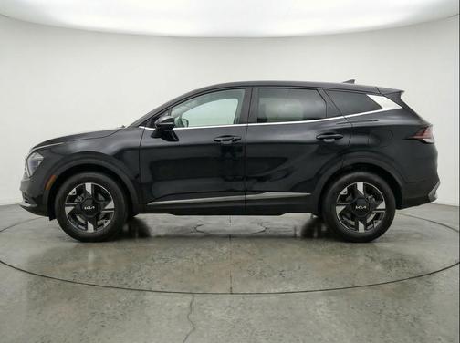 Ebony Black 2026 Kia Sportage LX