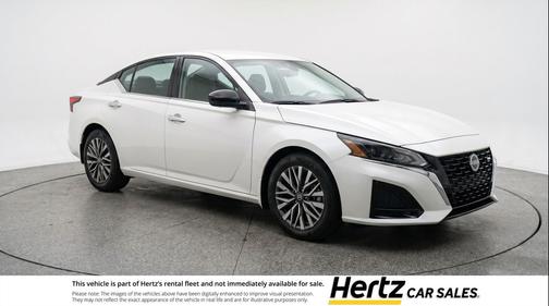 Glacier White 2025 Nissan Altima SV FWD