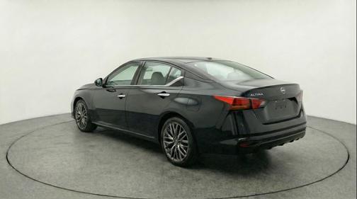 Super Black 2025 Nissan Altima SV FWD