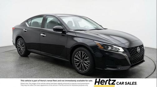Super Black 2025 Nissan Altima SV FWD