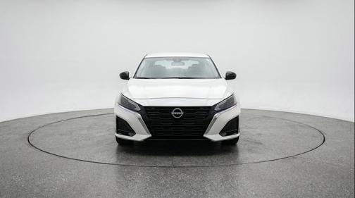 Glacier White 2025 Nissan Altima SV FWD