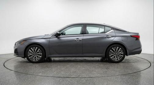 Gun Metallic 2025 Nissan Altima SV FWD