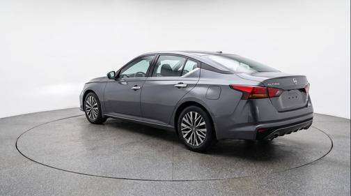Gun Metallic 2025 Nissan Altima SV FWD