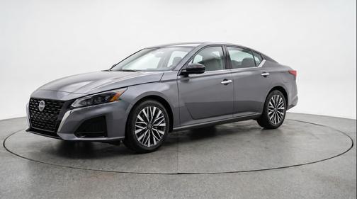 Gun Metallic 2025 Nissan Altima SV FWD
