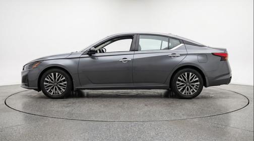 Gun Metallic 2025 Nissan Altima SV FWD