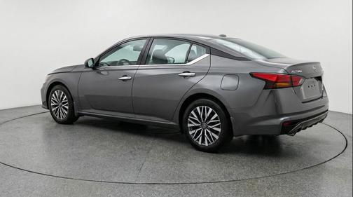Gun Metallic 2025 Nissan Altima SV FWD