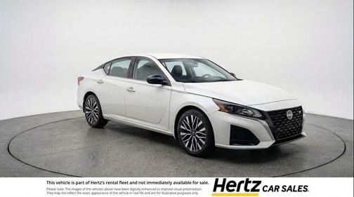 Glacier White 2025 Nissan Altima SV
