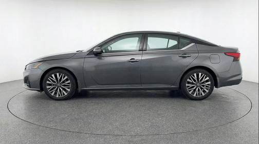 Gun Metallic 2025 Nissan Altima SV FWD