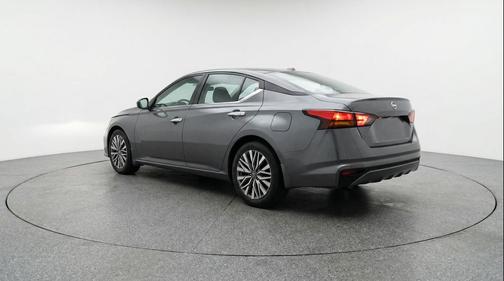 Gun Metallic 2025 Nissan Altima SV FWD