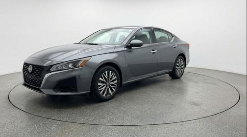 Gun Metallic 2025 Nissan Altima SV FWD