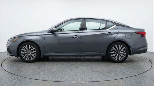 Gun Metallic 2025 Nissan Altima SV FWD