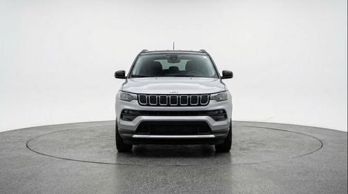 Silver Zynith Metallic Clearcoat 2025 Jeep Compass Limited