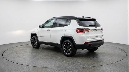 Bright White Clearcoat 2025 Jeep Compass Trailhawk