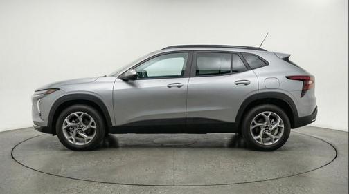 Sterling Gray Metallic 2025 Chevrolet Trax LT