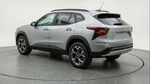Sterling Gray Metallic 2025 Chevrolet Trax LT