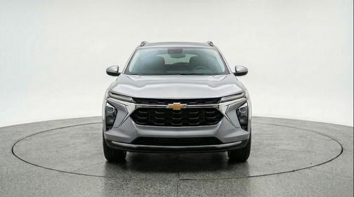 Sterling Gray Metallic 2025 Chevrolet Trax LT
