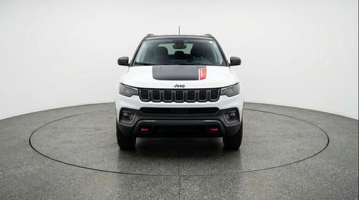 Bright White Clearcoat 2025 Jeep Compass Trailhawk