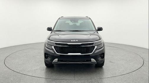 Fusion Black 2025 Kia Seltos S