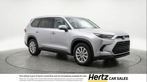 Celestial Silver Metallic 2025 Toyota Highlander LE
