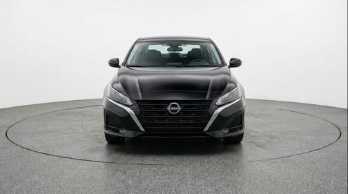 Super Black 2025 Nissan Altima SV FWD
